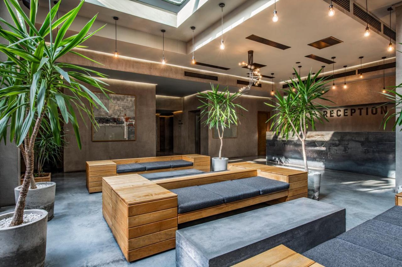 Iota Hotel Тбилиси Екстериор снимка The lobby of the hotel