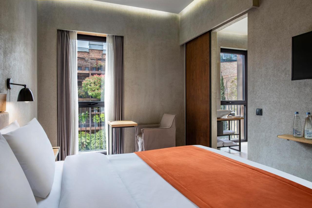 Iota Hotel Тбилиси Екстериор снимка Deluxe room